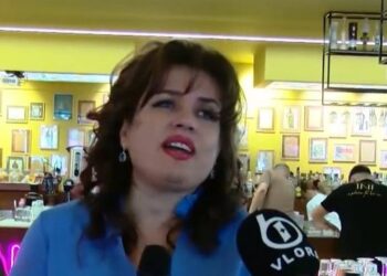 Rektorja e sapozgjedhur e Vlorës nuk mban dot emocionet: Burri im nuk është si burrat e tjerë shqiptarë, ka ‘standard zvicerian’!