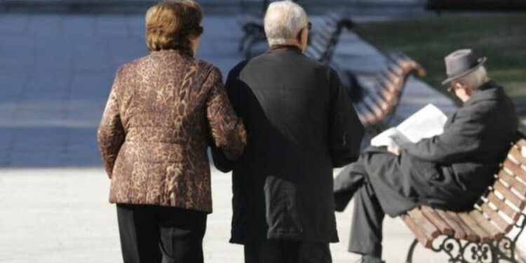 CENSI 2023/ Në Shqipëri 364 persona mbi 100 vjeç, ja sa janë femra dhe meshkuj