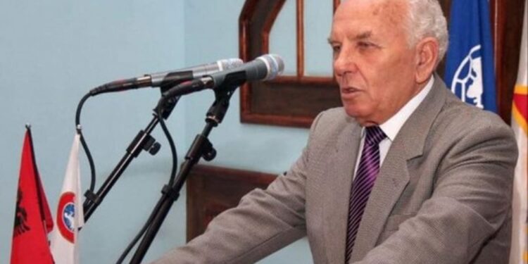 PIKËLLUESE! Ndahet nga jeta lojtari dhe ish-trajneri i kombëtares Bejkush Birçe