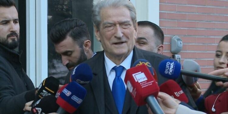 Vendim final/ Sali Berisha dhe demokratët marrin vulën dhe logon e PD