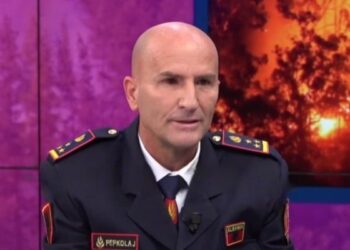 15 vite burg kush vendos zjarr qëllimisht