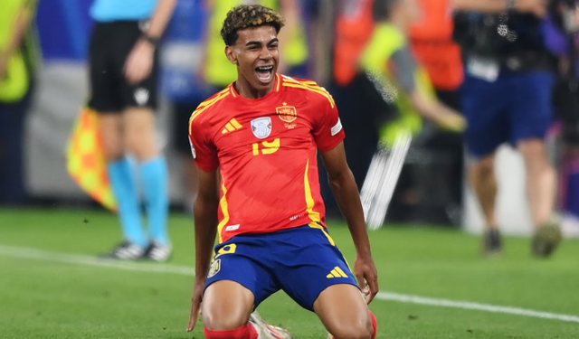 Lamine Yamal thyen rekordin e Pelé