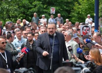 Teliti thirrje qytetarëve: Të protestojmë sot, qeveria teknike dhe rotacioni politik janë emergjencë kombëtare