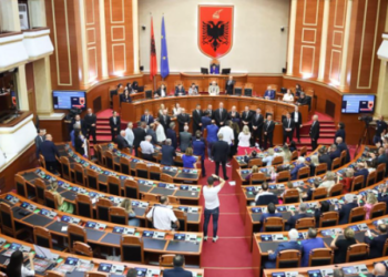 Pas votimit në Parlament, ministrat e rinj betohen sot në Presidencë