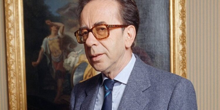 “Ka prodhuar vepra madhështore në epokat e errëta”, mediat e huaja shkruajnë për ndarjen nga jeta të shkrimtarit Ismail Kadare