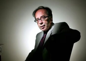 Dy ditë zie kombëtare për kolosin e letërsisë shqipe/Ismail Kadare përcillet nesër në banesën e fundit me ceremoni shtetërore (HOMAZHET)