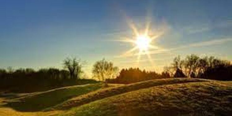 MOTI I DITËS: Vala afrikane “pushton” Shqipërinë, temperaturat sot deri në 39°C