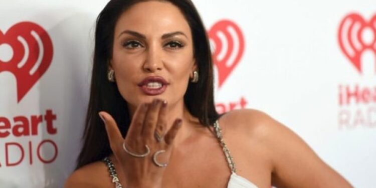 FOTO/ BLEONA QERRETI paraqitet në gjykatën e Tiranës, çfarë ka ndodhur me këngëtaren?