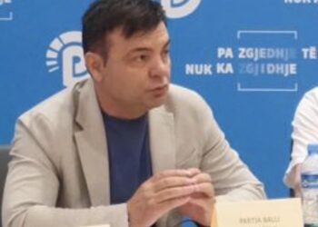 Roshi: Më 11 korrik të gjithë në protestë, ekonomia po raskapit çdo familje shqiptare