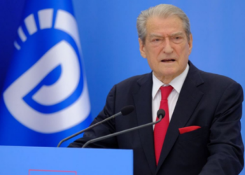 Berisha denoncon: Banda e narko-trafikantëve e Ballës, keqtrajton shtazërisht 18-vjeçarin në Korçë