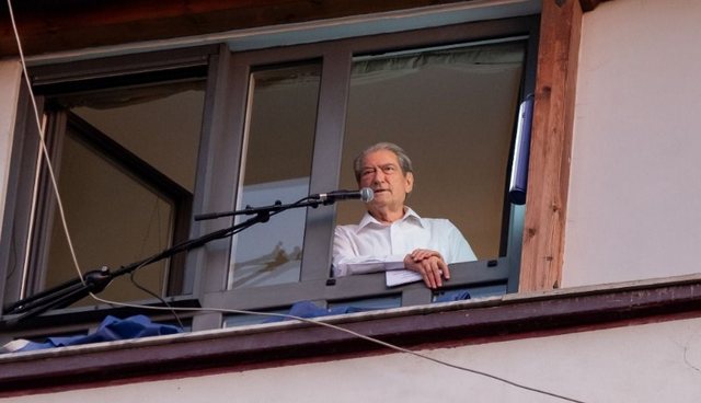 “Turp të kesh o ambasador”, Berisha për Alistair King-Smith: Shpifjen e Lulzim Bashës e çoi në Britani