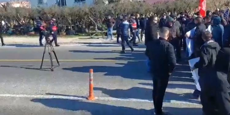Banorët e Krujës në protestë: Po falimentojnë bizneset! Ja NJOFTIMI