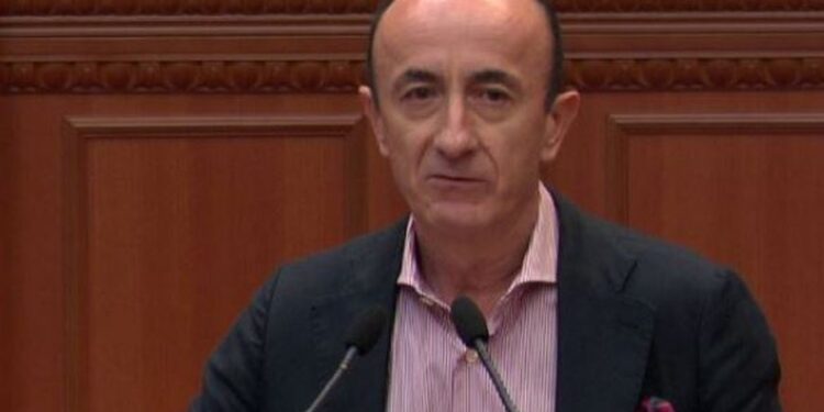 Dash Sula kundër Kodit Zgjedhor, “shpërthen” në Kuvend: Me këtë ligj burrat në 2025-n do të kthehen gra! 