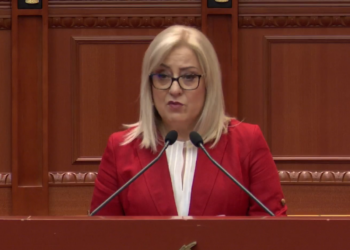 Lindita Nikolla njofton largimin nga posti i Kryetares së Kuvendit
