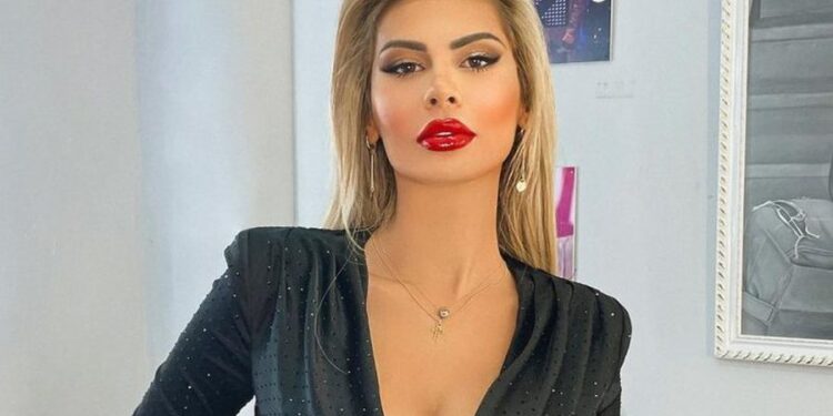 “Nuk u mendova 2 herë”/ Luana Vjollca bë gjestin bujar ndaj fanses: I dhuron një fustan për…