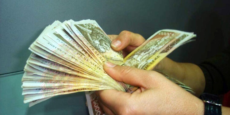 A do i marrin paratë mbrapsht kush ka paguar tani që Gjykata Kushtetuese rrëzoi ligjin mbi profesionet e 