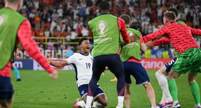 Anglia mposht Hollandën dhe shkon në finale me Spanjën