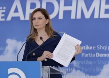 Tabaku fton profesionistët e lirë t’i bashkohen PD: Të rrëzojmë një sistem të pandershëm taksimi