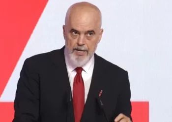 Rama: “Vlonjatëve do u sjellim turistë, por me kanë mërzitur me ato çmime”