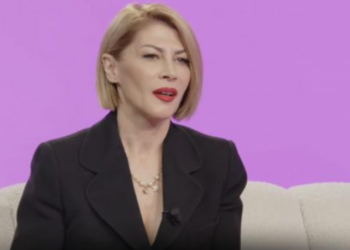 Këngëtarja shqiptare: Tradhtinë e burrit e mësova përmes portaleve