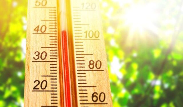 Java nis me kthjellime, ulen temperaturat, reshje shiu dhe breshër në zonat malore