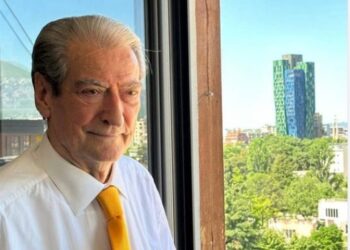 Sali Berisha: Përjashtimi nga votimi i qindra qytetarëve të Himarës, antikushtetues