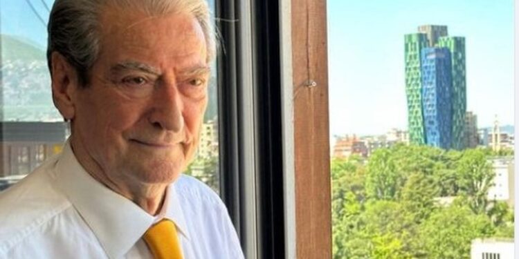 Sali Berisha: Përjashtimi nga votimi i qindra qytetarëve të Himarës, antikushtetues