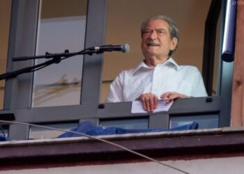 Berisha-Ramës: Po sarajet e Surrelit nga të dolën ty? Po Olsi hajduti si i përfitoi 38 mijë metër katror tokë?