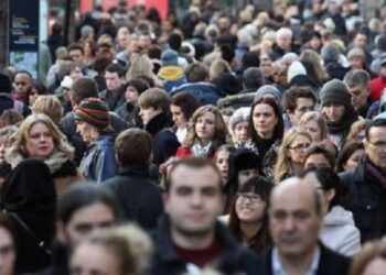 Studimi: Në këtë moshë përfundon rinia dhe nis plakja