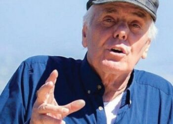 Bibat e Tiranës, sipas këshillave të mamit budallaqe shpenzojnë paret e babit hajdut