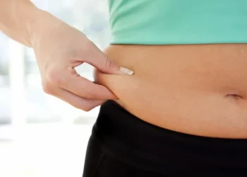 Mos e konsumoni! Ky është ushqimi që rrit dhjamin e barkut