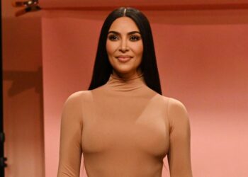 Kim Kardashian e thotë hapur: Fëmijët e mi përpiqen të më takojnë me meshkuj