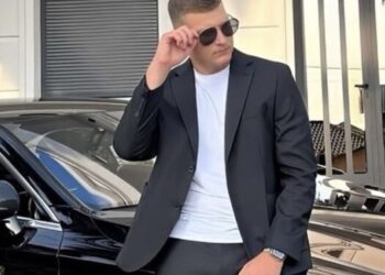 E DHIMBSHME/ Ky është 18-vjeçari, Arlis Troplini që humbi jetën pas aksidentit tragjik në Tiranë-Durrës, djali i biznesmenit durrsak (FOTO)