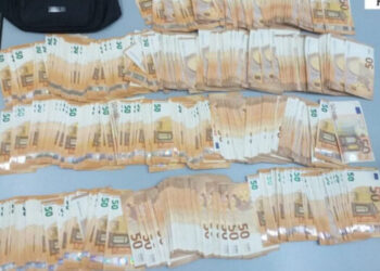 50-vjeçarja ndalohet në Kakavijë me 41 000 euro të padeklaruara