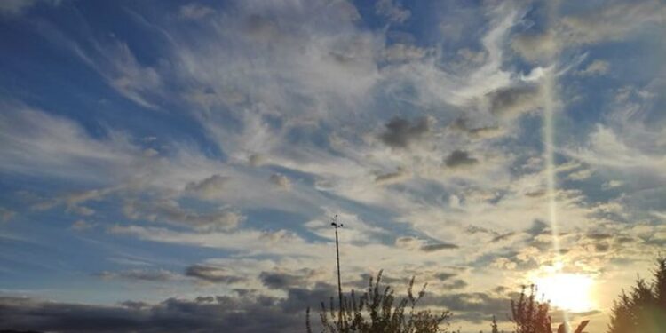 Temperaturat sot deri në 31 gradë Celcius, pasditje sjell reshje shiu në këto zona