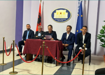 Krijohet POLI i ri brenda opozitës, Dashamir Shehi: Jemi për lista të hapura