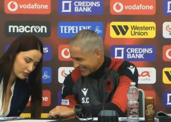 Kush është vajza që u bë papritur pjesë e stafit të Silvinjos?