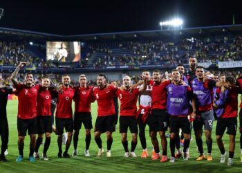 Shqipëri-Gjeorgji/ Silvinjo i beson Arbër Hoxhës nga minuta e parë, formacionet zyrtare