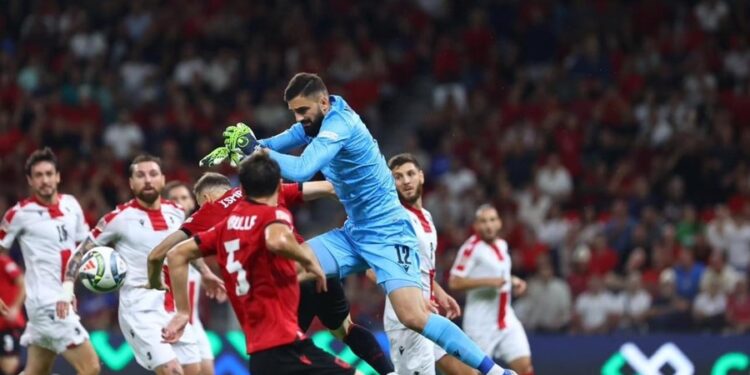 SHQIPËRI-GJEORGJI 0-1/ Kuqezinjtë zbresin me “këmbë në tokë” pas disfatës në Tiranë