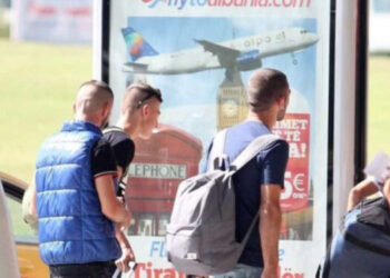 Vijon ikja pa kthim! BE dha 75 mijë leje qëndrimi në 2023, në 15 vjet 920 mijë të larguar