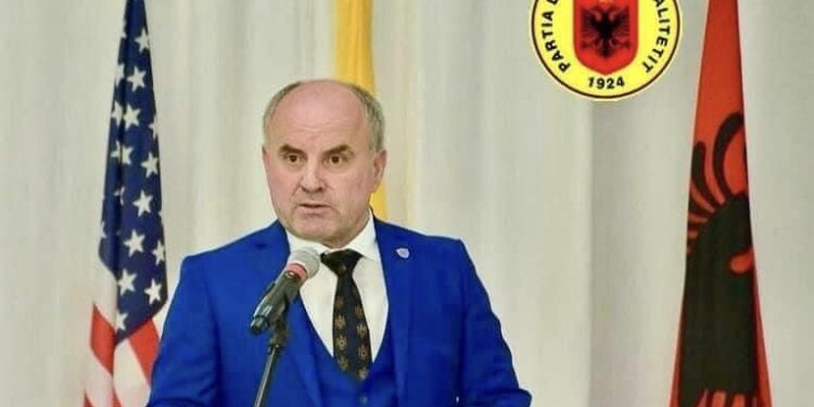 Nga Shpetim Axhami: Ëndrrat dhe prapaskenat e shovinistit serbo-rus Vuçiç