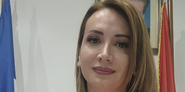 Kryedemokratja e Sarandës, Manjola Nikollo: Plazhet ja kishin fajin Ramës për turizmin e dështuar këtë vit?