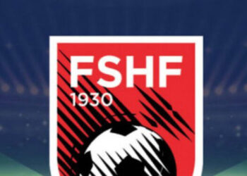 Plas grushti te Partizani, babai i futbollistiti godet anëtarin e Komitetit Ekzekutiv të FSHF-së