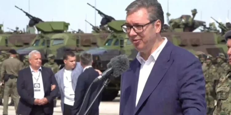 Vuçiç nxjerr ushtrinë në rrugë: Serbia është e para ose e dyta më e forta në Europë
