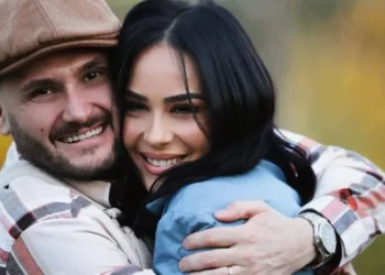 Xhensila dhe Besi nuk janë ndarë kurrë, apo janë kthyer sërish? Fotot e tyre bashkë… bëjnë “lëmsh” rrjetin!