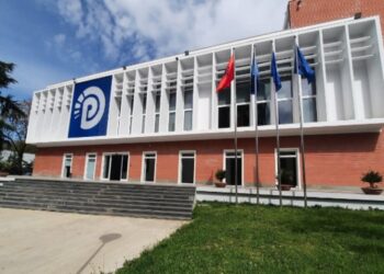 Burgosja e Salianjit, PD do të mbledhë nesër Këshillin Kombëtar! Çfarë pritet?