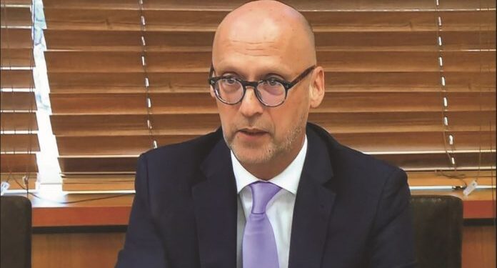 Martin Henze: Është koha që Europa të dërgojë kalorësinë e saj në Tiranë.