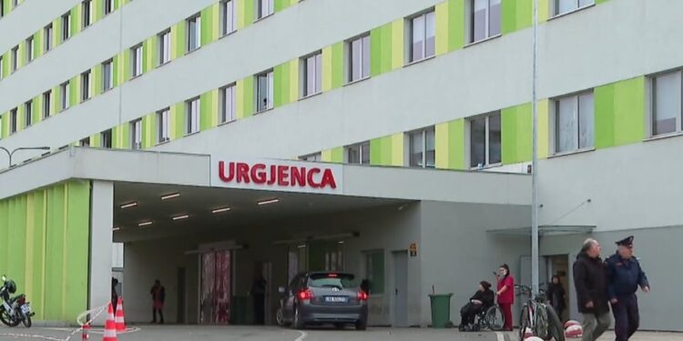 Zbulohet SHKAKU/ Nëna dhe foshnja e sapolindur ndërrojnë jetë në QSUT