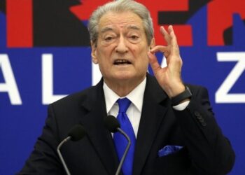 Berisha paralajmëron Ramën: Nëse guxon dhe prek një qime floku të Gazment Bardhit, vend mbi tokë nuk do kesh!