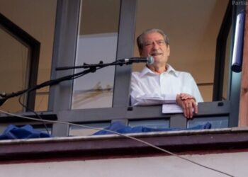 Berisha: Rama dhe lubi Balluku, rrugën që ndërtohej me 800 mijë e kaluan me 3.4 milionë kilometrin. Paratë shkojnë në kontot e tyre bankare